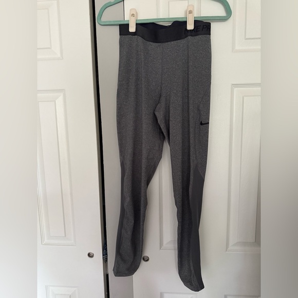 Nike Pants - Nike Women's Charcoal Leggings